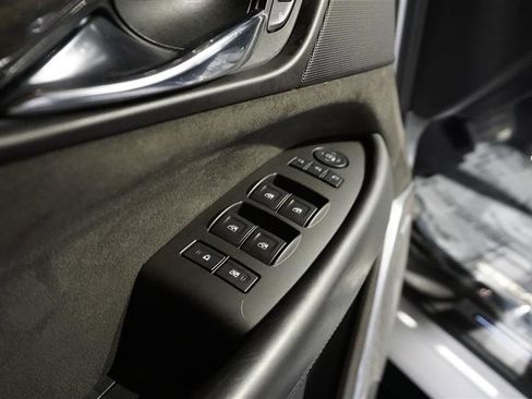 Used 2016 Cadillac Escalade Platinum image 12