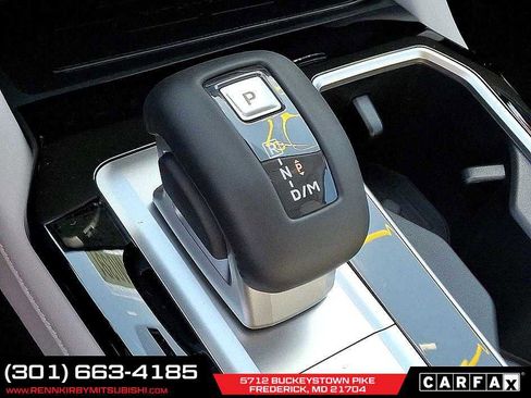 New 2025 Mitsubishi Outlander SE image 10