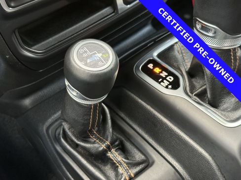 Used 2021 Jeep Wrangler Unlimited Sahara AWD/4WD image 32