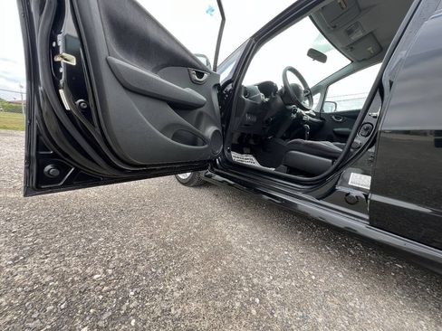 Used 2011 Honda Fit Sport image 11