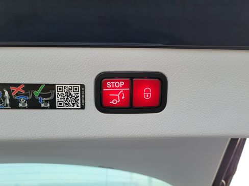 Used 2023 Mercedes-Benz EQS 450+ Sedan image 16