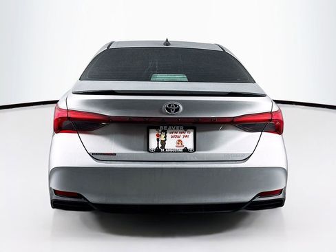 Used 2021 Toyota Avalon XSE image 8