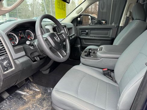 Used 2018 RAM 1500 Express AWD/4WD image 10