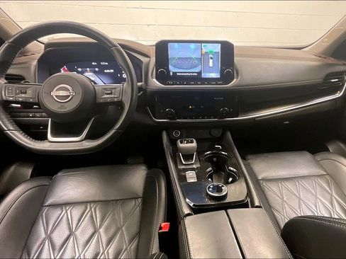 Certified 2022 Nissan Rogue Platinum w/ Head-Up Display Package image 14