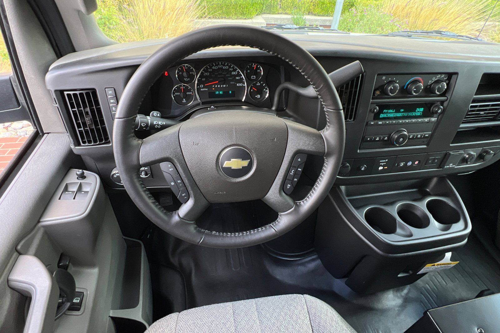 Used 2023 Chevrolet Express 3500 Extended w/ Driver Convenience Package RWD image 13