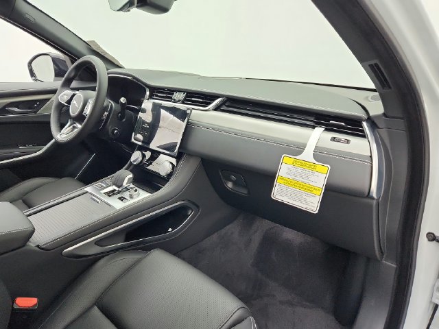 Certified 2026 Jaguar F-PACE R-Dynamic S AWD/4WD image 17