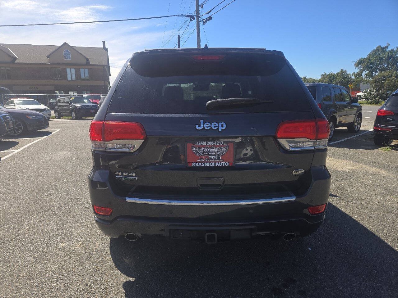 Used 2014 Jeep Grand Cherokee Overland w/ Advanced Technology Group AWD/4WD image 8