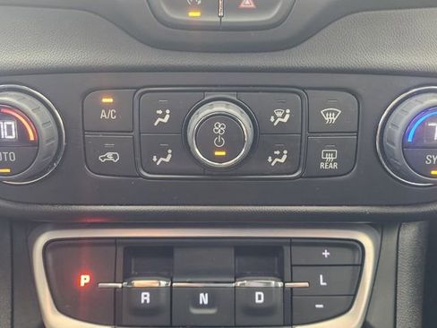 Used 2023 GMC Terrain SLT w/ Elevation Edition FWD image 37