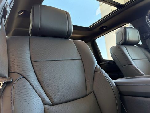 New 2026 Toyota Tundra Platinum AWD/4WD image 19