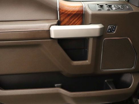 Used 2021 Ford F250 King Ranch w/ King Ranch Ultimate Package AWD/4WD image 17