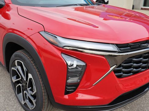 New 2026 Chevrolet Trax RS w/ Driver Confidence Package image 3