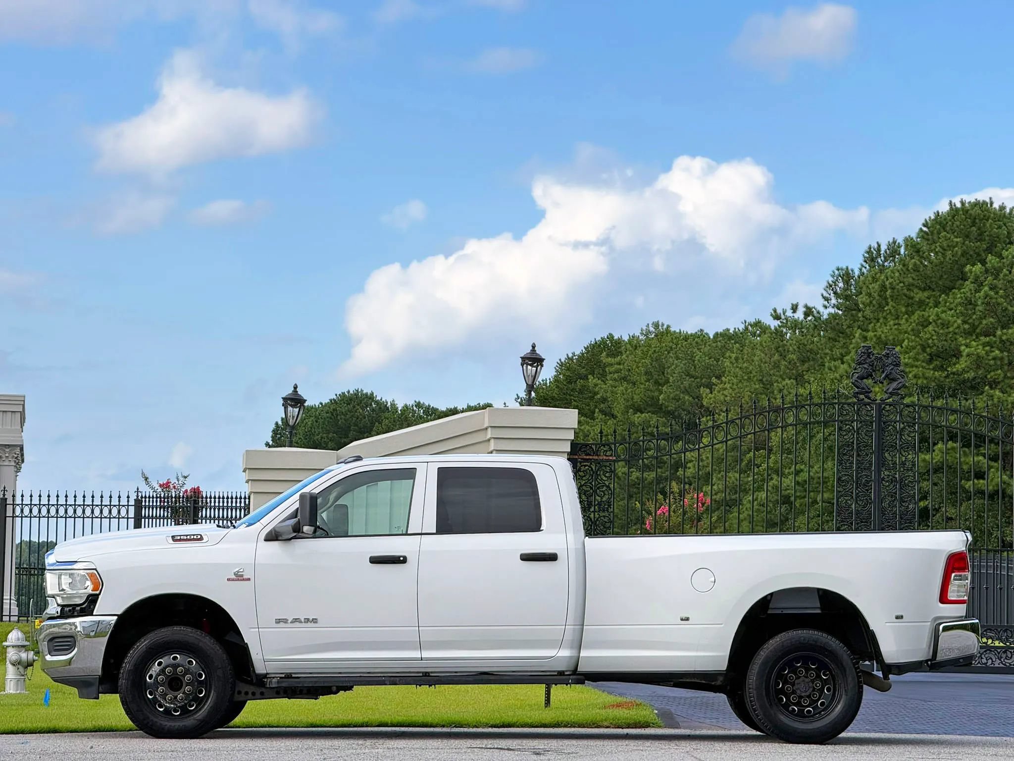 Used 2019 RAM 3500 Tradesman AWD/4WD image 6
