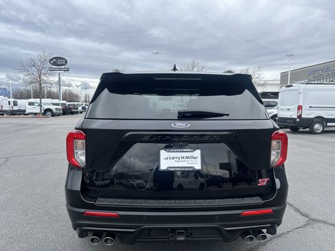 Used 2022 Ford Explorer ST w/ Equipment Group 401A image 4