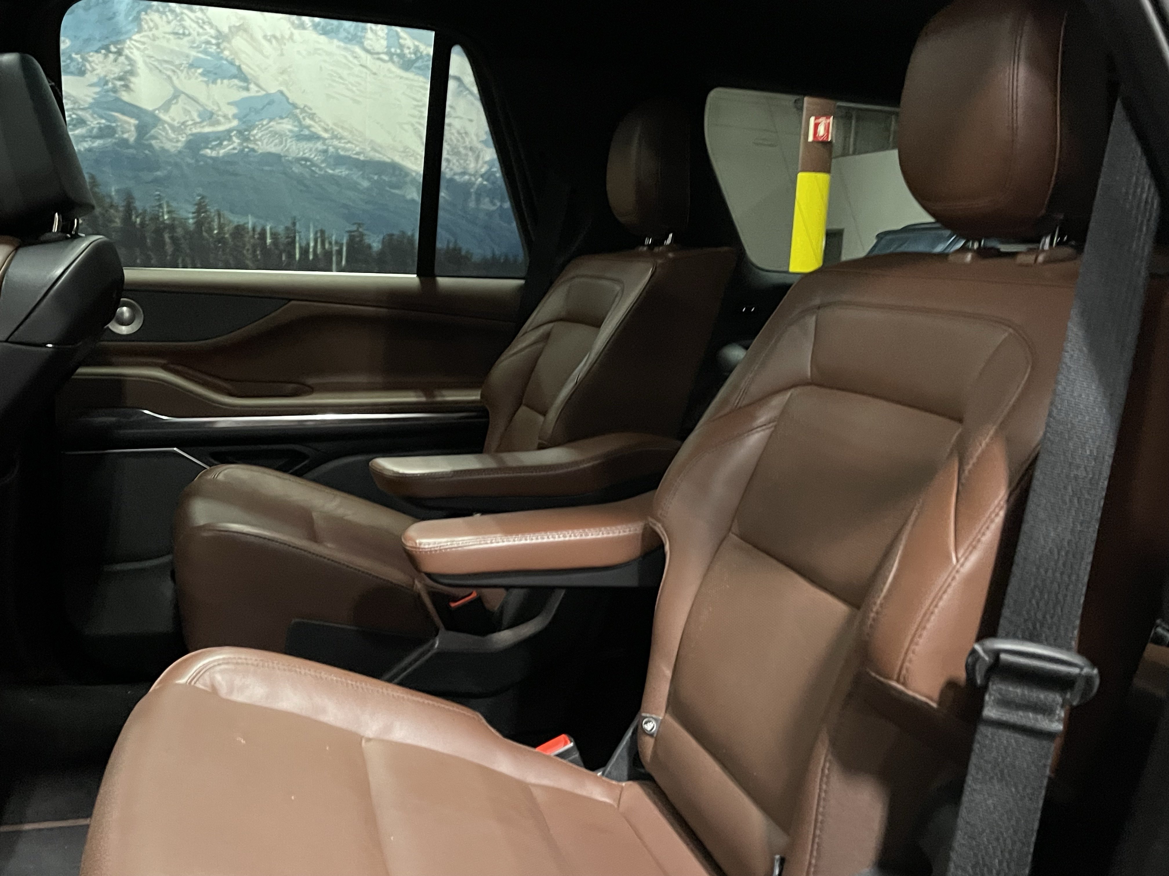 Used 2025 Lincoln Navigator Reserve AWD/4WD image 15
