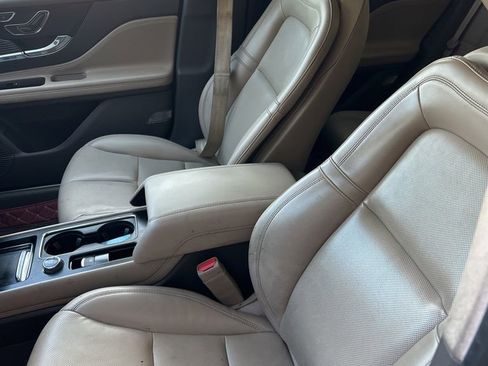 Used 2020 Lincoln Corsair FWD w/ Equipment Group 101A image 8