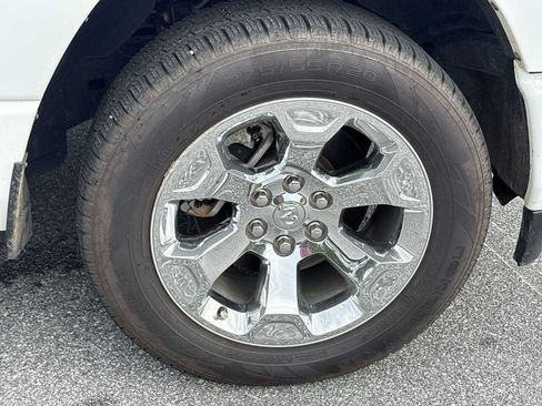 Used 2022 RAM 1500 Big Horn AWD/4WD image 32