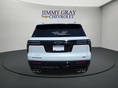 New 2027 Chevrolet Traverse RS w/ LPO, Floor Liner Package FWD image 4