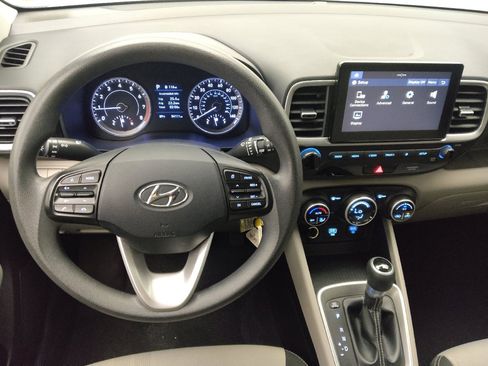 Used 2020 Hyundai Venue SEL FWD image 22