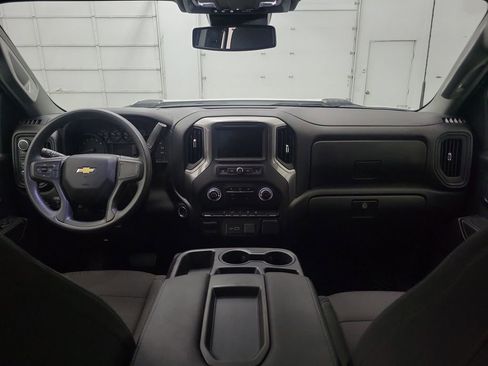 Used 2025 Chevrolet Silverado 2500 Custom w/ Custom Convenience Package image 12