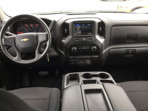 Used 2019 Chevrolet Silverado 1500 Custom w/ Custom Value Package AWD/4WD image 18