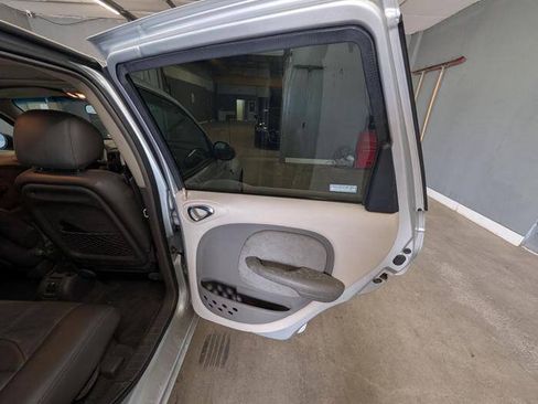 Used 2001 Chrysler PT Cruiser FWD image 28