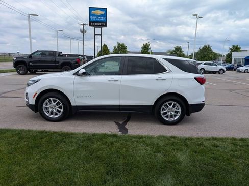 Used 2023 Chevrolet Equinox LT w/ LPO, Floor Liner Package AWD/4WD image 9