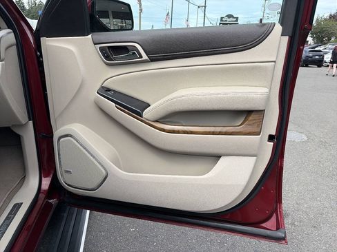 Used 2019 GMC Yukon XL Denali w/ Denali Ultimate Package AWD/4WD image 25