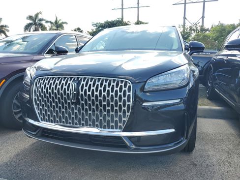 Certified 2024 Lincoln Corsair FWD image 2