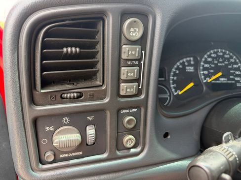 Used 2002 Chevrolet Silverado 1500 LS w/ Off-Road Pkg AWD/4WD image 15