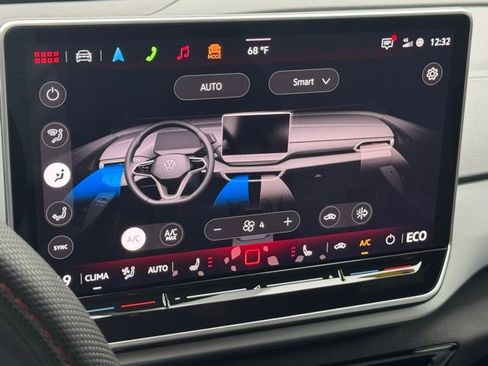 Used 2025 Volkswagen ID.4 Pro image 35