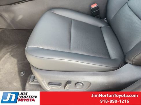 Used 2026 Toyota RAV4 XLE Premium FWD image 24
