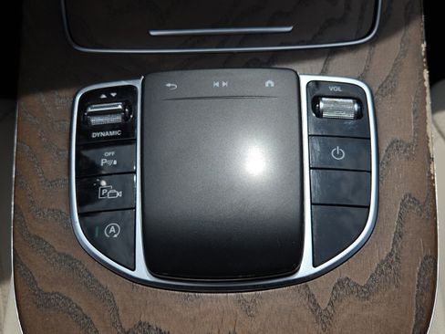 Used 2023 Mercedes-Benz E 350 Sedan image 30