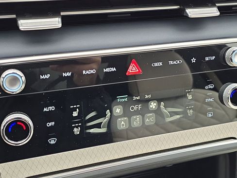 New 2026 Genesis GV80 3.5T Prestige AWD/4WD image 18