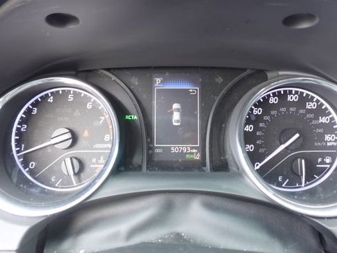 Certified 2019 Toyota Camry LE image 17