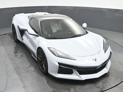Used 2024 Chevrolet Corvette Z06 w/ Battery Protection Package RWD image 32
