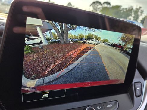 Certified 2025 Chevrolet Blazer LT FWD image 27