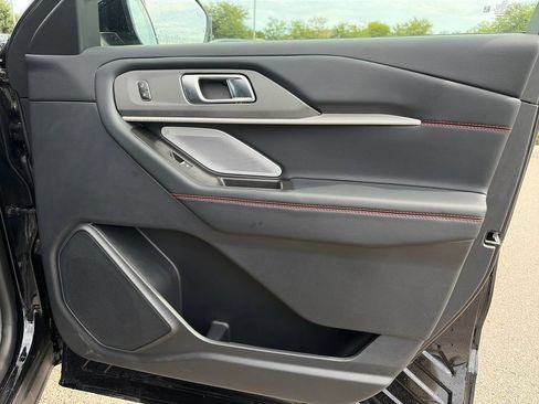 Used 2025 Ford Explorer ST w/ Sun And Sound Package AWD/4WD image 10