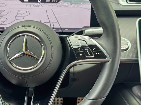 Used 2022 Mercedes-Benz S 500 4MATIC w/ AMG Line Package image 25