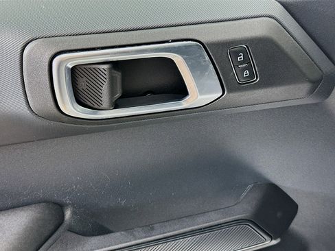 Used 2025 Ford Bronco Big Bend image 15