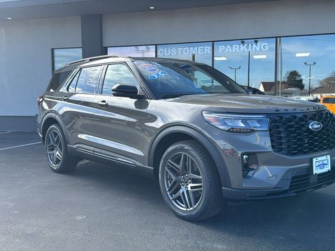 New 2026 Ford Explorer ST-Line image 11