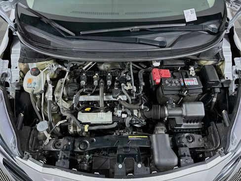 Used 2024 Nissan Versa S w/ Trunk Package image 30