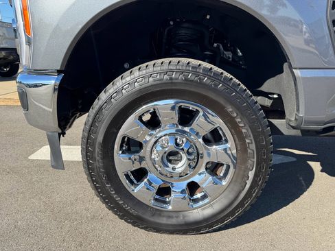 Used 2023 Ford F250 Lariat w/ Chrome Package AWD/4WD image 32
