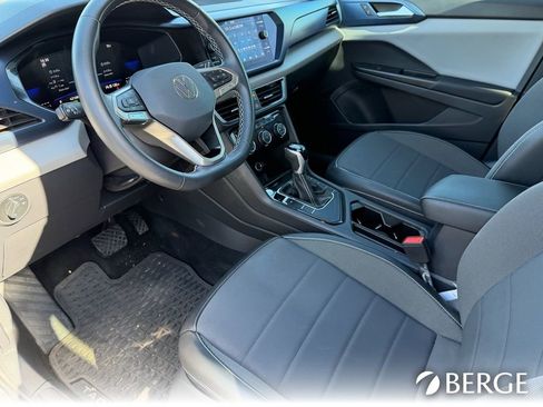 Used 2023 Volkswagen Taos SE image 20