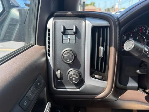 Used 2015 GMC Sierra 1500 SLT w/ SLT Preferred Package AWD/4WD image 22