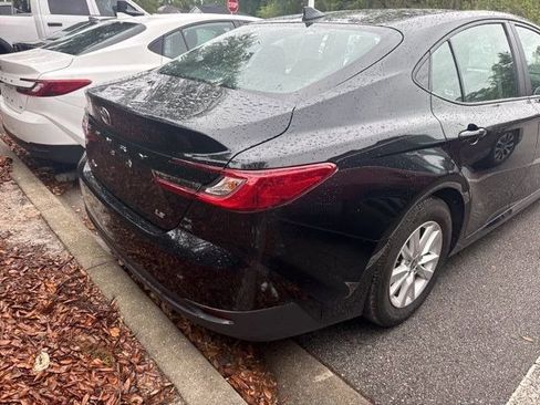 Used 2025 Toyota Camry LE FWD image 8