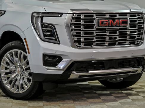 New 2026 GMC Yukon XL Denali w/ Denali Reserve Package AWD/4WD image 2