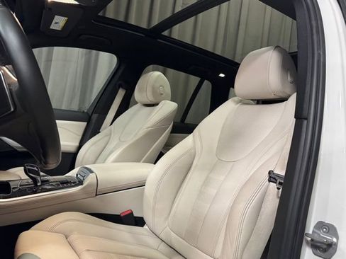 Used 2020 BMW X5 sDrive40i w/ M Sport Package image 29