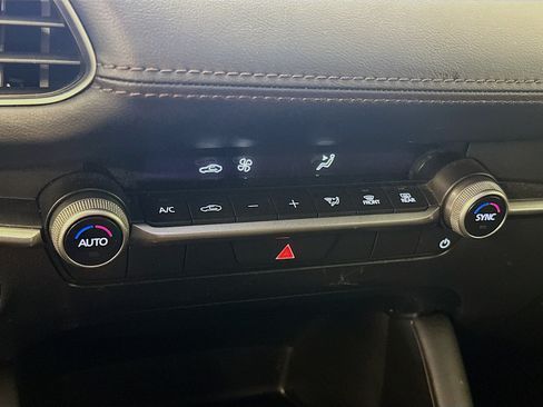 Used 2024 MAZDA MAZDA3 s FWD image 24