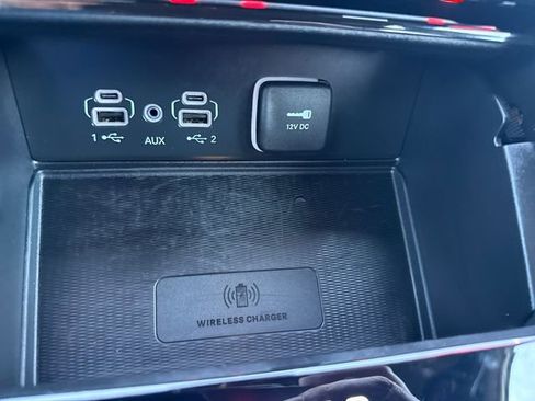 Used 2025 Jeep Grand Cherokee Altitude AWD/4WD image 31