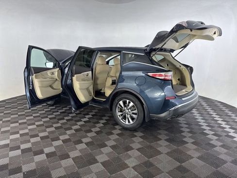 Used 2017 Nissan Murano S FWD image 16